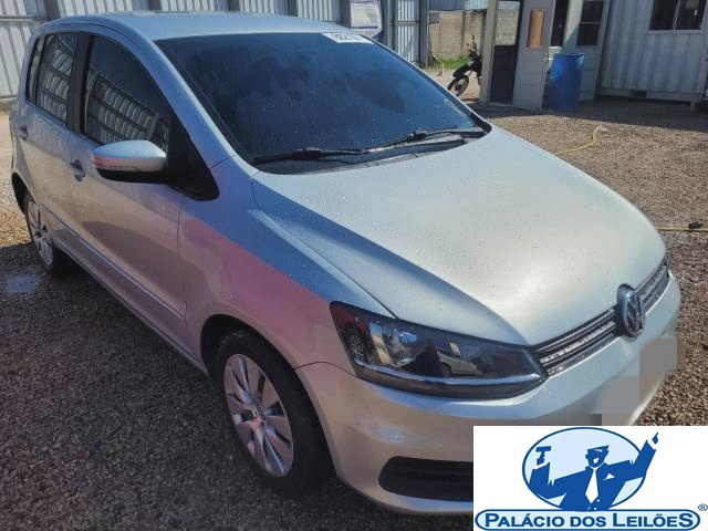 VOLKSWAGEN FOX TRENDLINE 1.0 TOTAL FLEX ANO 2015