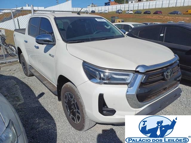 TOYOTA HILUX CD SRX 2.8 D-4D TURBO ANO 2022